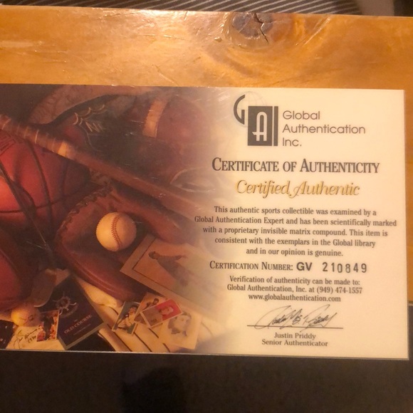 Signed baseball - Picture 3 of 3